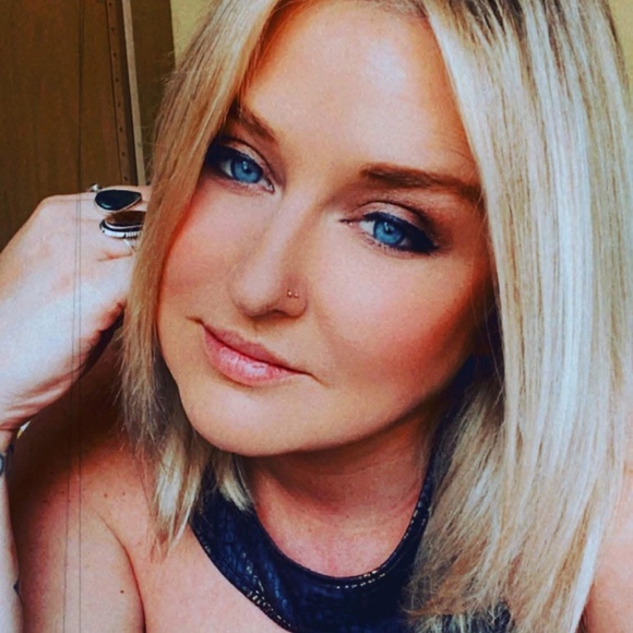 Meet the Posher Other - Meet your Posher, Amanda